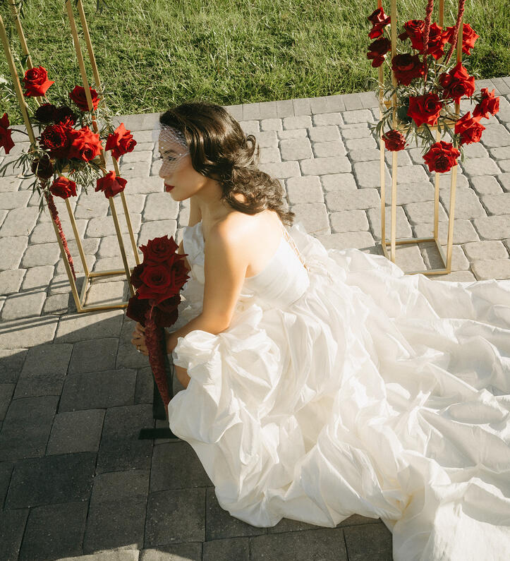 Editorial bridal photoshoot featuring floral designs by Mint Floral Studio of Orlando, FL. Editorial bridal photoshoot featuring floral designs by Mint Floral Studio of Orlando, FL.